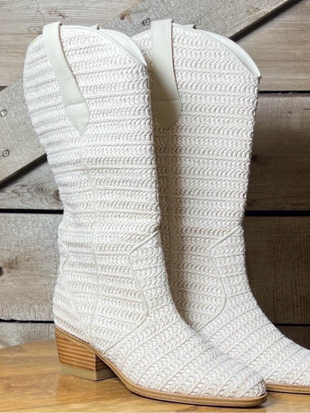 MIA Limited Edition White Woven Western Cowboy Boots Size 8.5